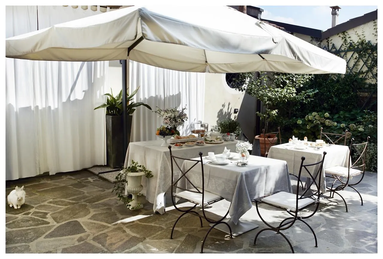 Relais Torre Dei Torti - Luxury Bed&Breakfast Cava Manara
