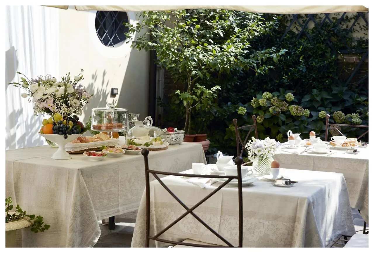 Relais Torre Dei Torti - Luxury Bed And Breakfast Cava Manara Italia
