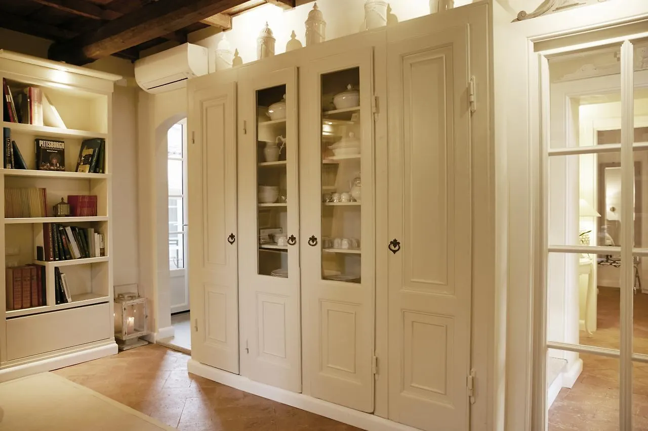 Bed & Breakfast Relais Torre Dei Torti - Luxury Bed And Breakfast Cava Manara Italia