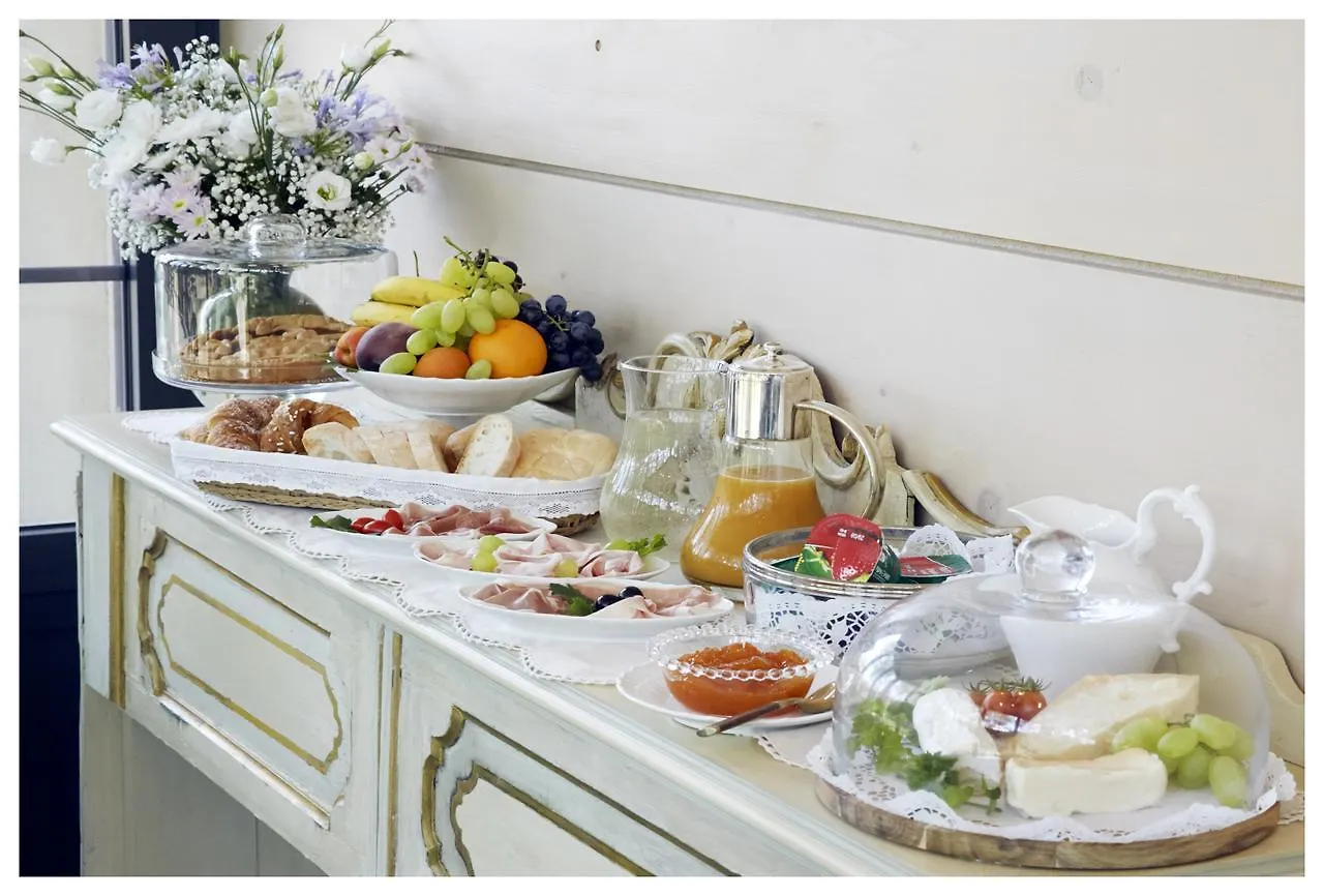 Relais Torre Dei Torti - Luxury Bed&Breakfast Cava Manara 0*,  Italie