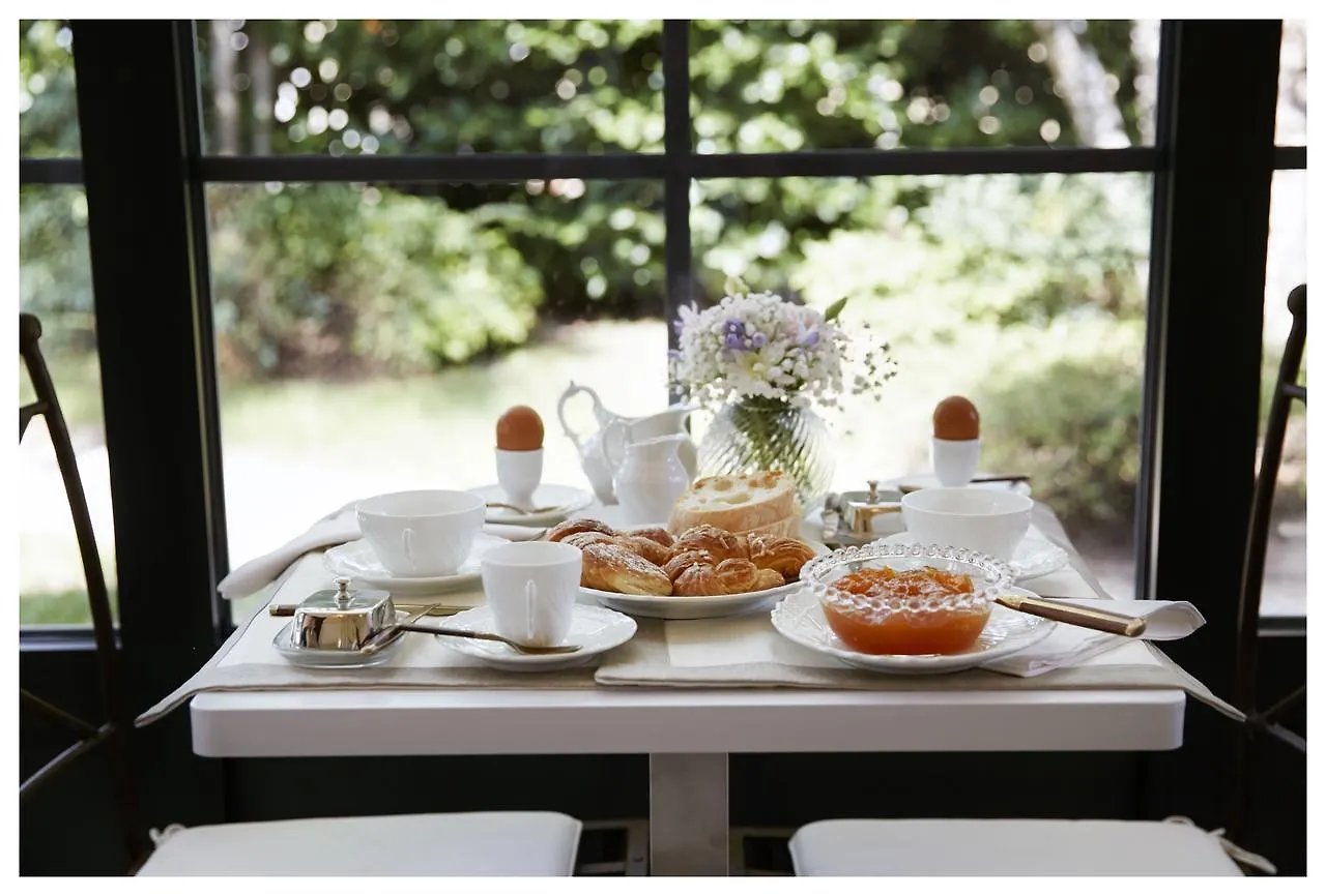 Couette-café Relais Torre Dei Torti - Luxury Bed&Breakfast Cava Manara Italie